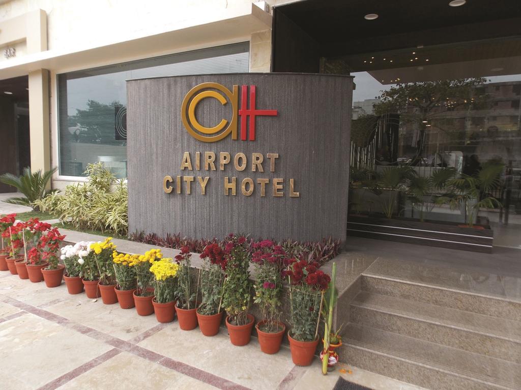 Airport City Hotel Calcutta Extérieur photo